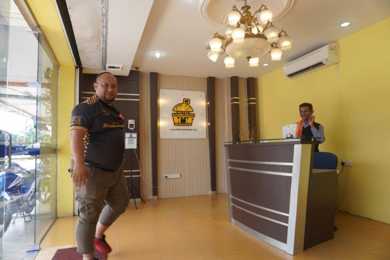 Hotel Zamburger Airport Κότα Μπάρου Εξωτερικό φωτογραφία