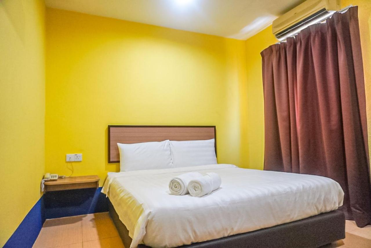 Hotel Zamburger Airport Κότα Μπάρου Εξωτερικό φωτογραφία