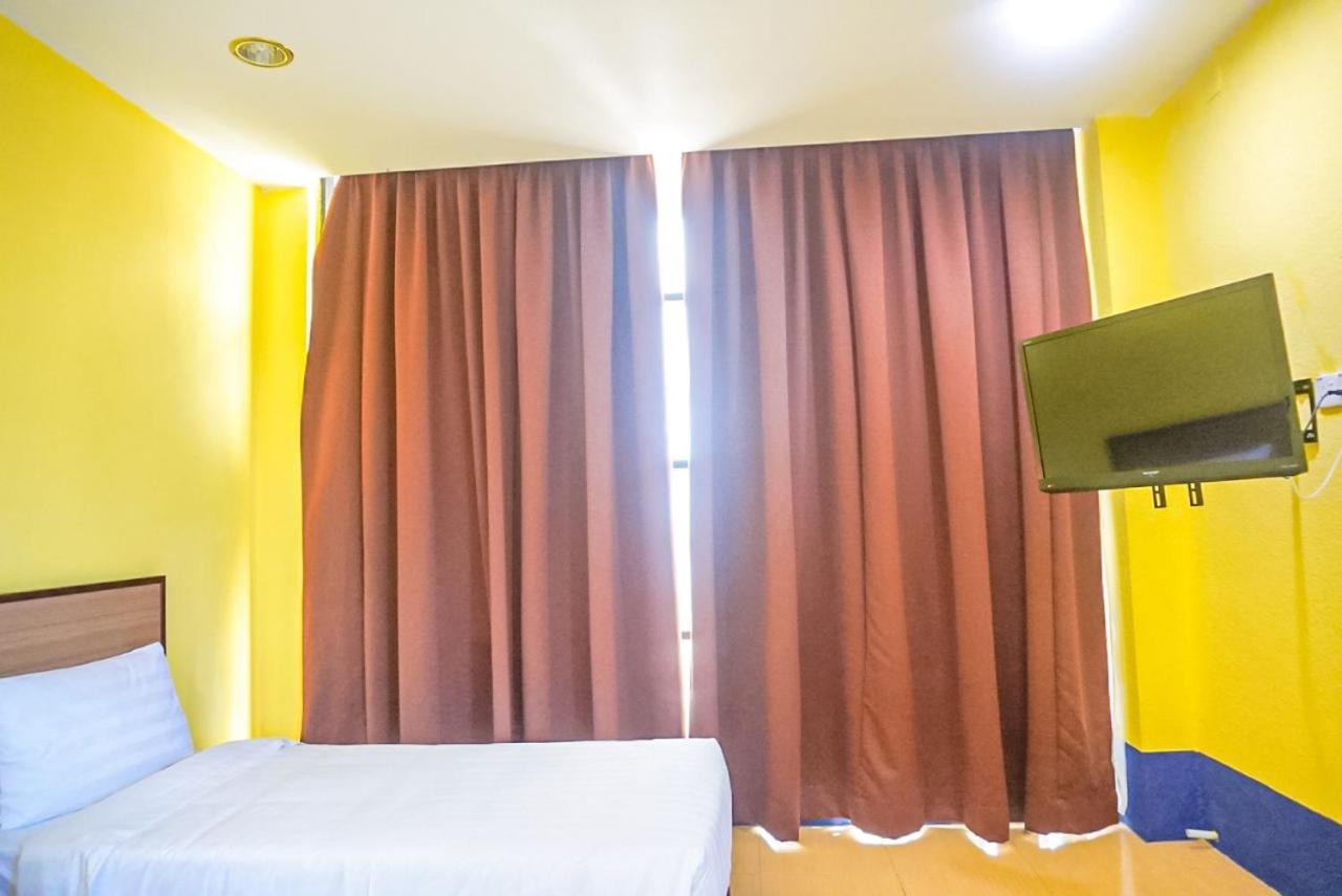 Hotel Zamburger Airport Κότα Μπάρου Εξωτερικό φωτογραφία