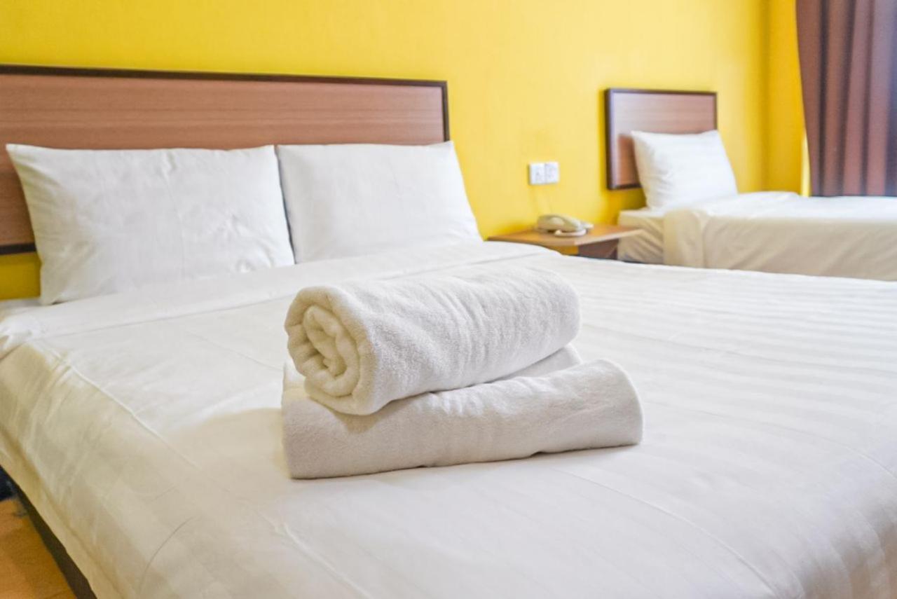Hotel Zamburger Airport Κότα Μπάρου Εξωτερικό φωτογραφία