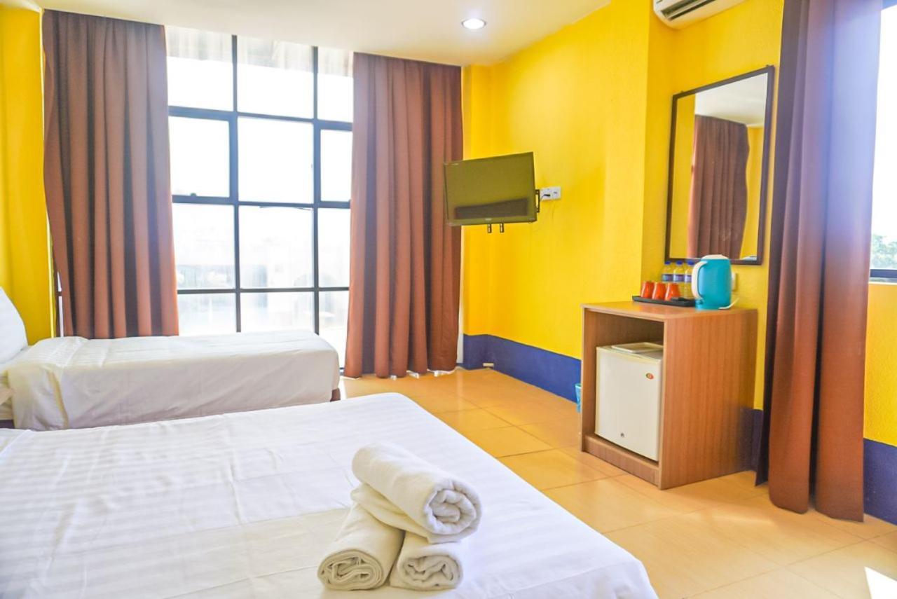 Hotel Zamburger Airport Κότα Μπάρου Εξωτερικό φωτογραφία
