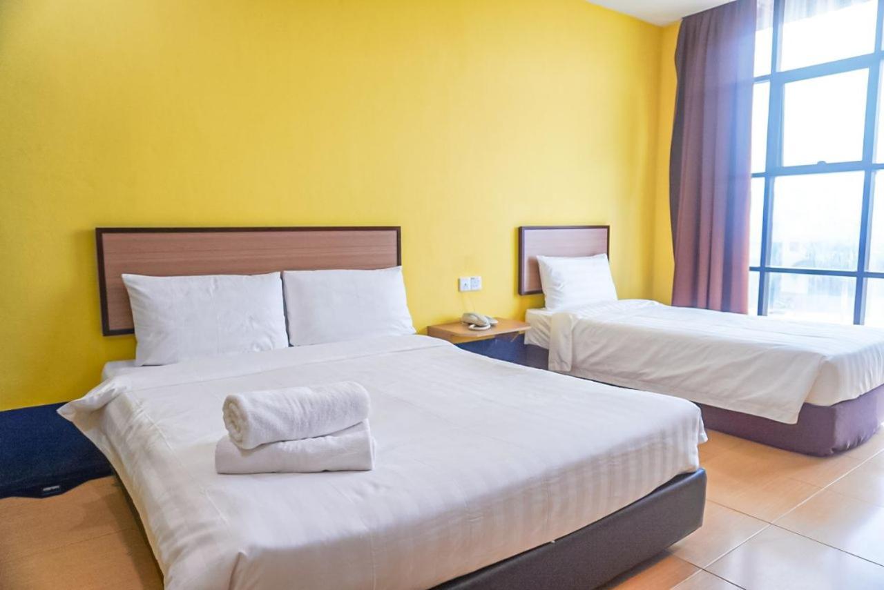 Hotel Zamburger Airport Κότα Μπάρου Εξωτερικό φωτογραφία