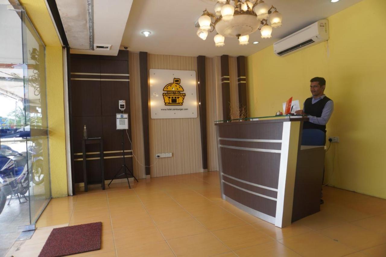 Hotel Zamburger Airport Κότα Μπάρου Εξωτερικό φωτογραφία