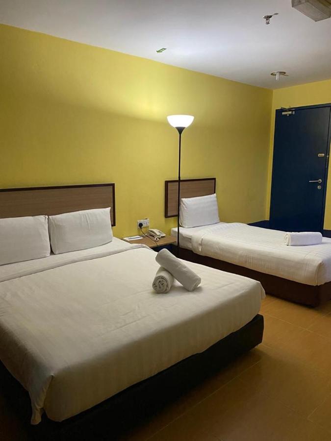 Hotel Zamburger Airport Κότα Μπάρου Εξωτερικό φωτογραφία